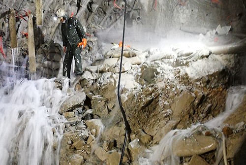 灌浆材料厂家解析灌浆产生裂缝的原因都有哪些